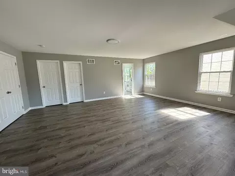 Living - 9 Robert Rhett Way, Newark, DE 19702 photo 11 of 21