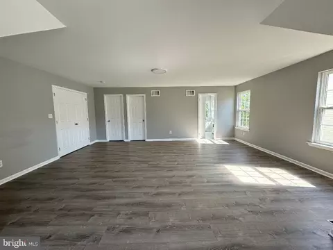 Living - 9 Robert Rhett Way, Newark, DE 19702 photo 12 of 21