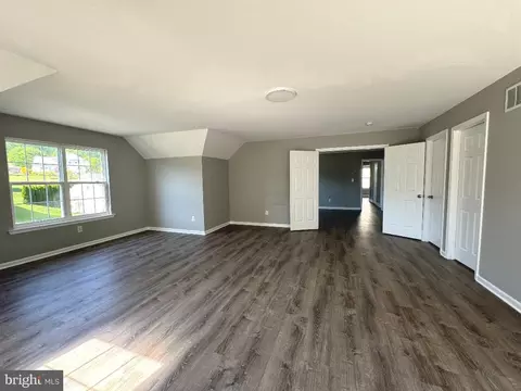 Living - 9 Robert Rhett Way, Newark, DE 19702 photo 13 of 21
