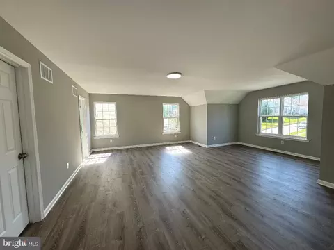 Living - 9 Robert Rhett Way, Newark, DE 19702 photo 15 of 21