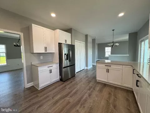 Kitchen - 9 Robert Rhett Way, Newark, DE 19702 photo 3 of 10