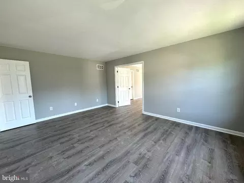 Living - 9 Robert Rhett Way, Newark, DE 19702 photo 10 of 21