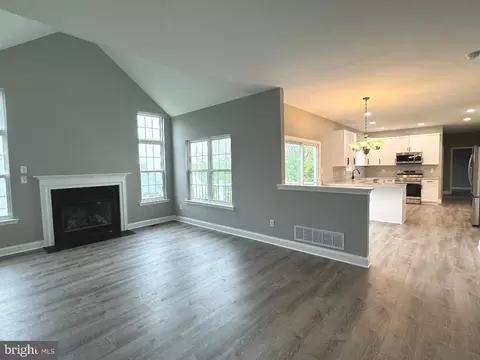 Living - 9 Robert Rhett Way, Newark, DE 19702 photo 6 of 21