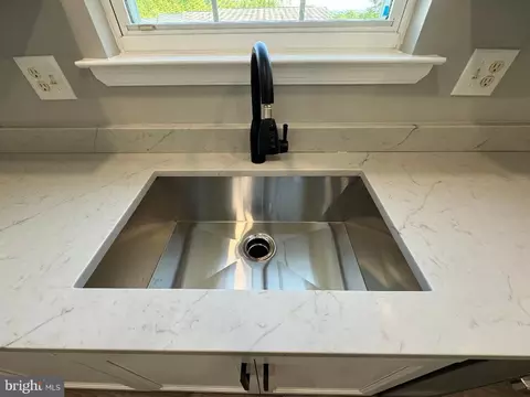 Kitchen - 9 Robert Rhett Way, Newark, DE 19702 photo 5 of 10