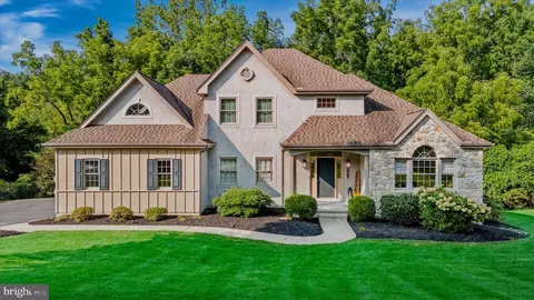 15 Taylors Mill Ln, Wilmington, DE 19808