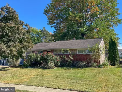 3606 Naamans Dr, Claymont, DE 19703