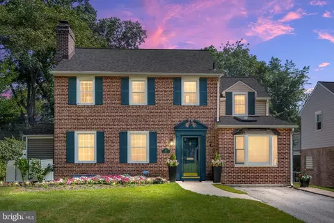 53 W Salisbury Dr, Edgemoor, DE 19809