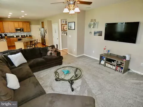 Living - 509 Aviemore Dr, Townsend, DE 19734 photo 4 of 4