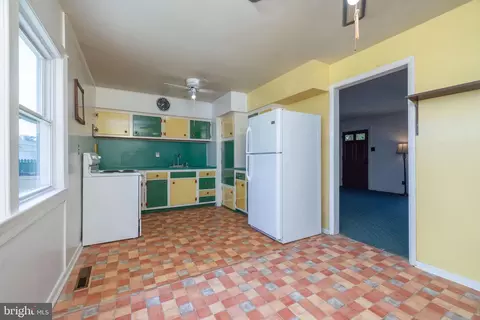 Kitchen - 612 Ilse Dr, Newark, DE 19713 photo 1 of 4