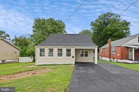 210 W Redwood Ave, Wilmington, DE 19804