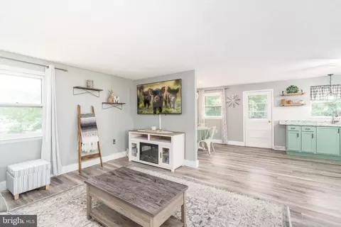 989 Grears Corner Rd, Townsend, DE 19734 photo 6