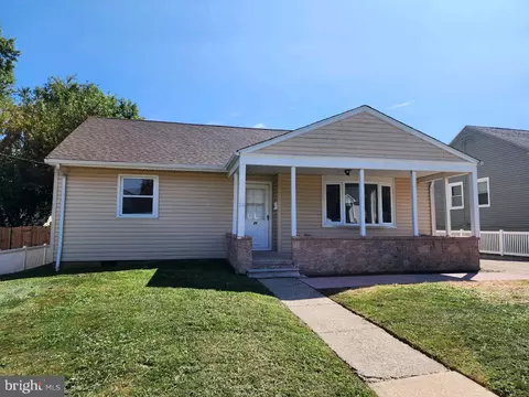 26 Gail Rd, New Castle, DE 19720