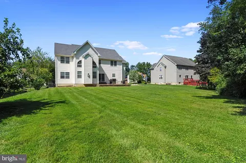 337 Meadow Glen Dr, Bear, DE 19701 photo 4