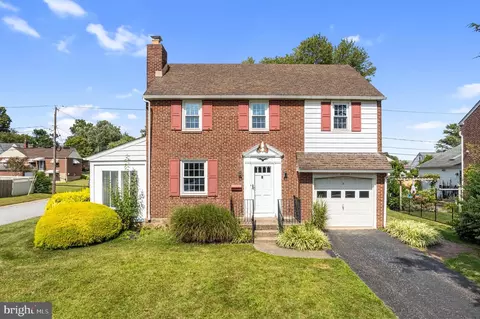19 Rolling Rd, Claymont, DE 19703