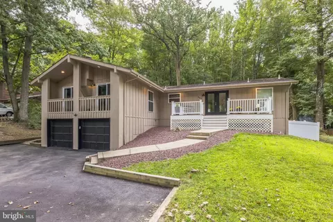 453 W Chestnut Hill Rd, Newark, DE 19713