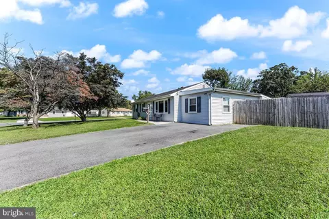 Exterior - 1100 Greentree Rd, Newark, DE 19713 photo 1 of 6
