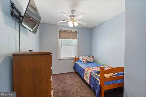 Bedroom - 1100 Greentree Rd, Newark, DE 19713 photo 6 of 7