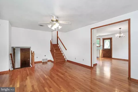 235 S Dillwyn Rd, Newark, DE 19711 photo 5