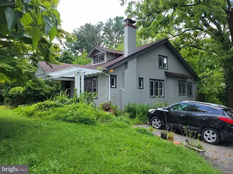 1305 Nottingham Rd, Newark, DE 19711