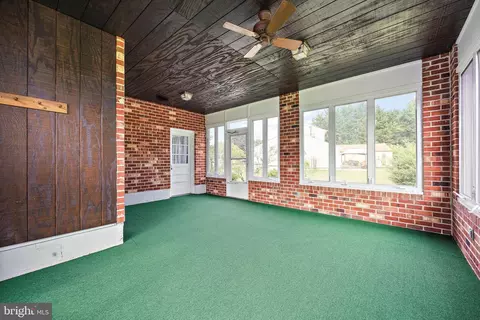 Exterior - 33 Rawlings Dr, Bear, DE 19701 photo 5 of 9