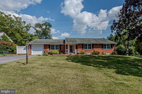 21 Ridgewood Cir, Wilmington, DE 19809