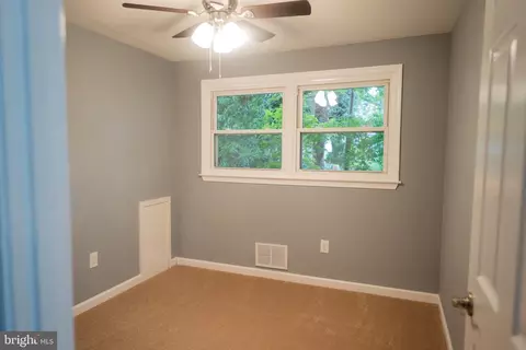 410 Darwin Dr, Newark, DE 19711 photo 22