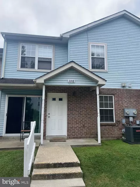 220 E Highland Blvd #63, New Castle, DE 19720