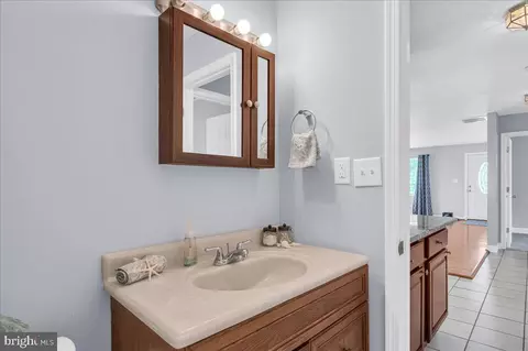 Bath - 103 Mercer Dr, Newark, DE 19713 photo 1 of 3