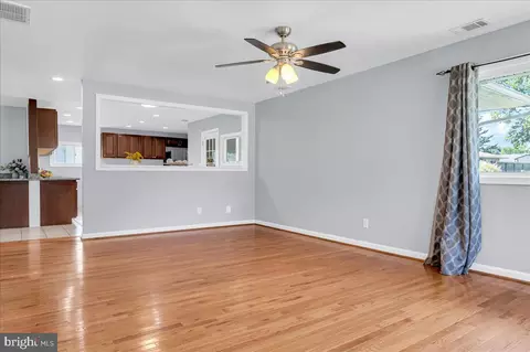 Living - 103 Mercer Dr, Newark, DE 19713 photo 1 of 3