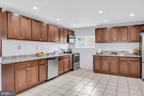 Kitchen - 103 Mercer Dr, Newark, DE 19713 photo 2 of 4