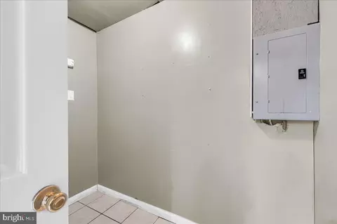 Entry Way - 103 Mercer Dr, Newark, DE 19713 photo 5 of 5