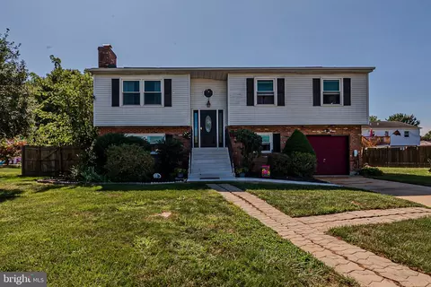 6 Jamestowne Dr, Bear, DE 19701 photo 2
