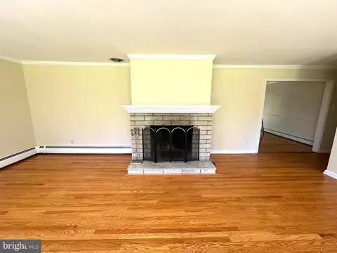 Living - 1851 Bear Corbitt Rd, Bear, DE 19701 photo 6 of 11