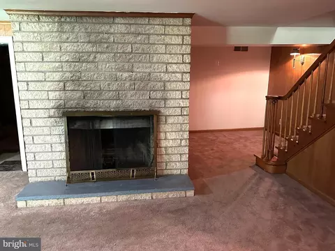Living - 1851 Bear Corbitt Rd, Bear, DE 19701 photo 11 of 11
