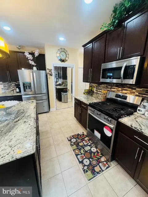 Kitchen - 4 Walnut Ct, Bear, DE 19701 photo 5 of 6