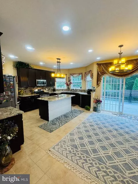 Kitchen - 4 Walnut Ct, Bear, DE 19701 photo 4 of 6