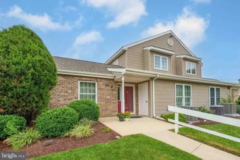 15 Cartwright Ct, Wilmington, DE 19804