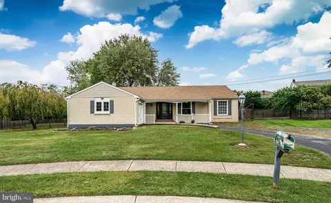 7 Tunison Ct, Wilmington, DE 19810