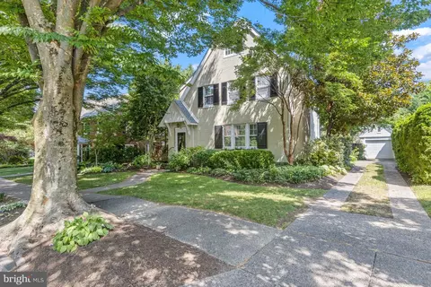 2307 Saymoure Rd, Wilmington, DE 19805