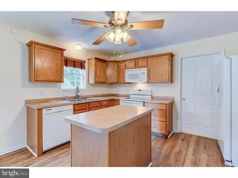 29 Deasy Dr, Newark, DE 19702 photo 12