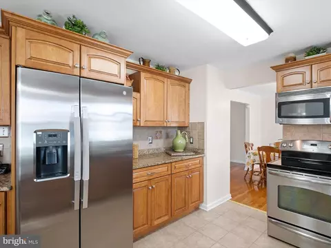 39 Yeates Dr, New Castle, DE 19720 photo 8