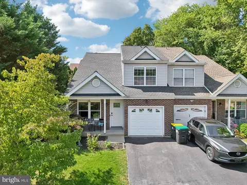 Exterior - 19 Eynon Ct, Hockessin, DE 19707 photo 11 of 14
