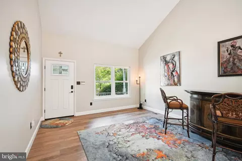 Entry Way - 19 Eynon Ct, Hockessin, DE 19707 photo 4 of 5