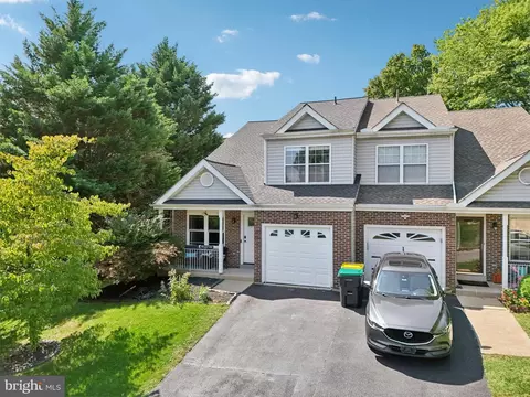 Exterior - 19 Eynon Ct, Hockessin, DE 19707 photo 12 of 14