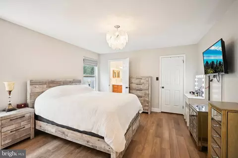 Bedroom - 19 Eynon Ct, Hockessin, DE 19707 photo 1 of 7