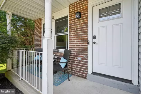 Exterior - 19 Eynon Ct, Hockessin, DE 19707 photo 4 of 14