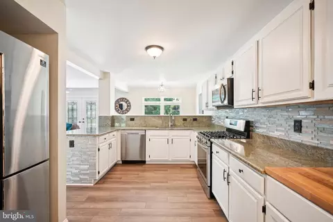 Kitchen - 19 Eynon Ct, Hockessin, DE 19707 photo 1 of 2
