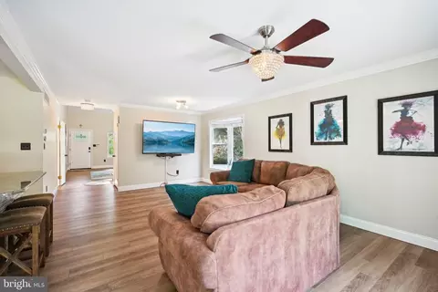 Entry Way - 19 Eynon Ct, Hockessin, DE 19707 photo 1 of 5