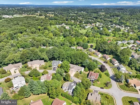 View/Area - 19 Eynon Ct, Hockessin, DE 19707 photo 9 of 13