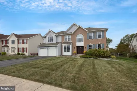 10 Winding Rd, Newark, DE 19702